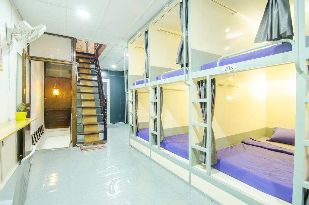 Min Galar Par Hostel Rangoon Buitenkant foto